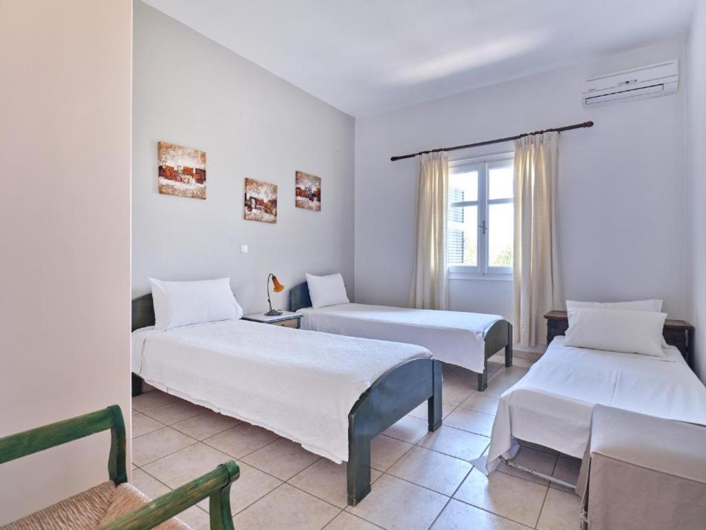 Alexandros Villa
