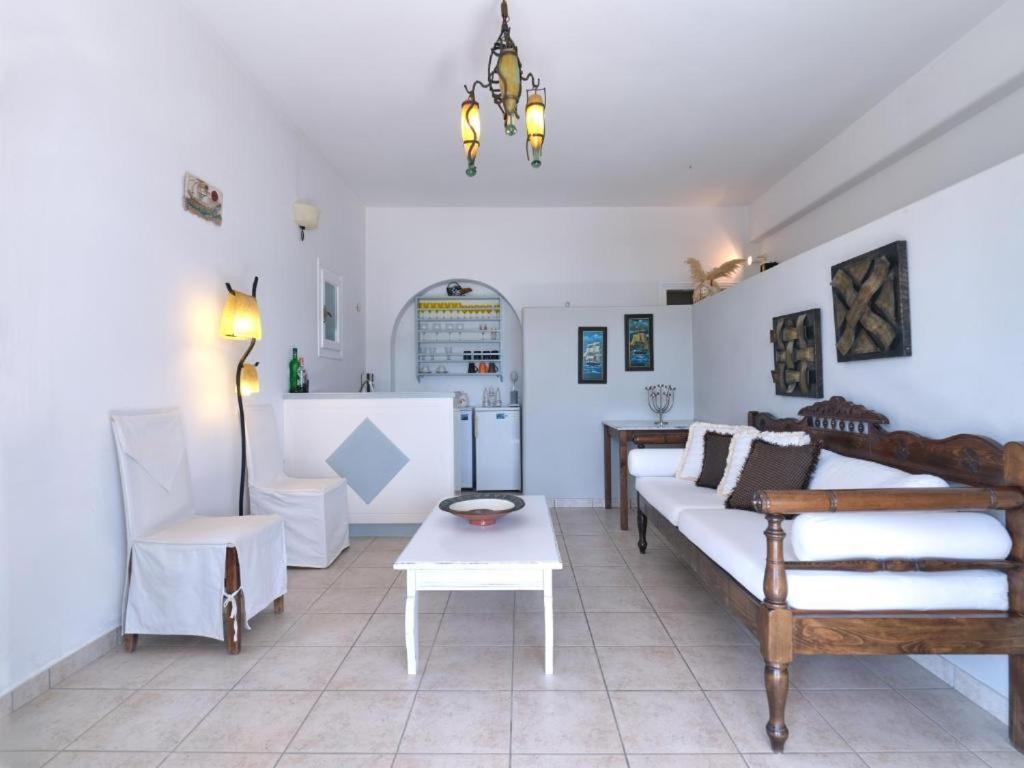 Alexandros * Naousa (Paros)